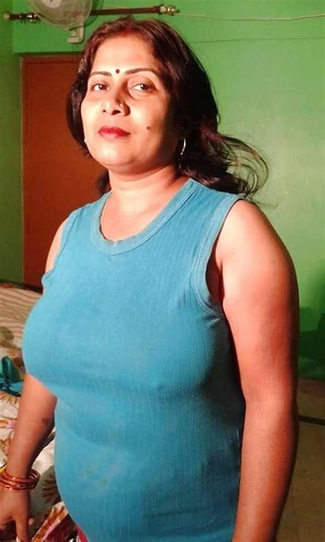 desi mom nude pics|Indian nude milfs pics (fucking hot wives and moms)